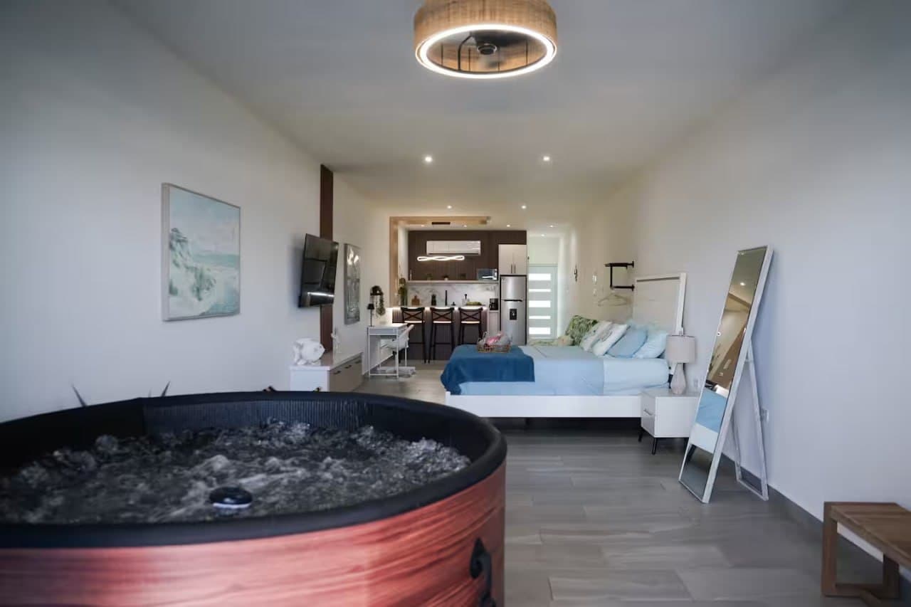 Boca 3.4 "Frigate" Apartment