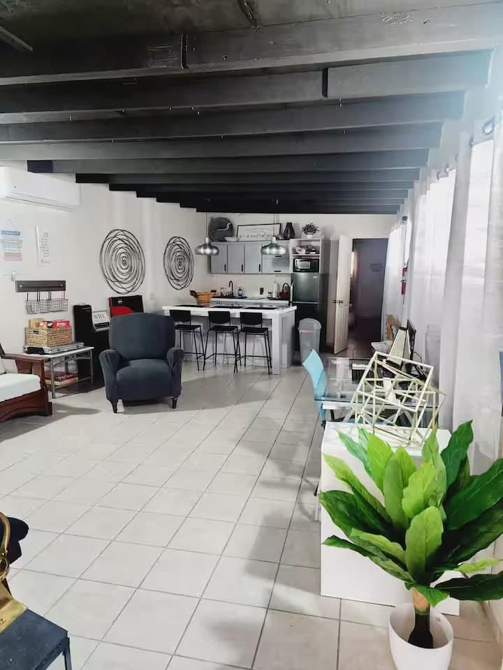 Old San Juan Style House- Occean